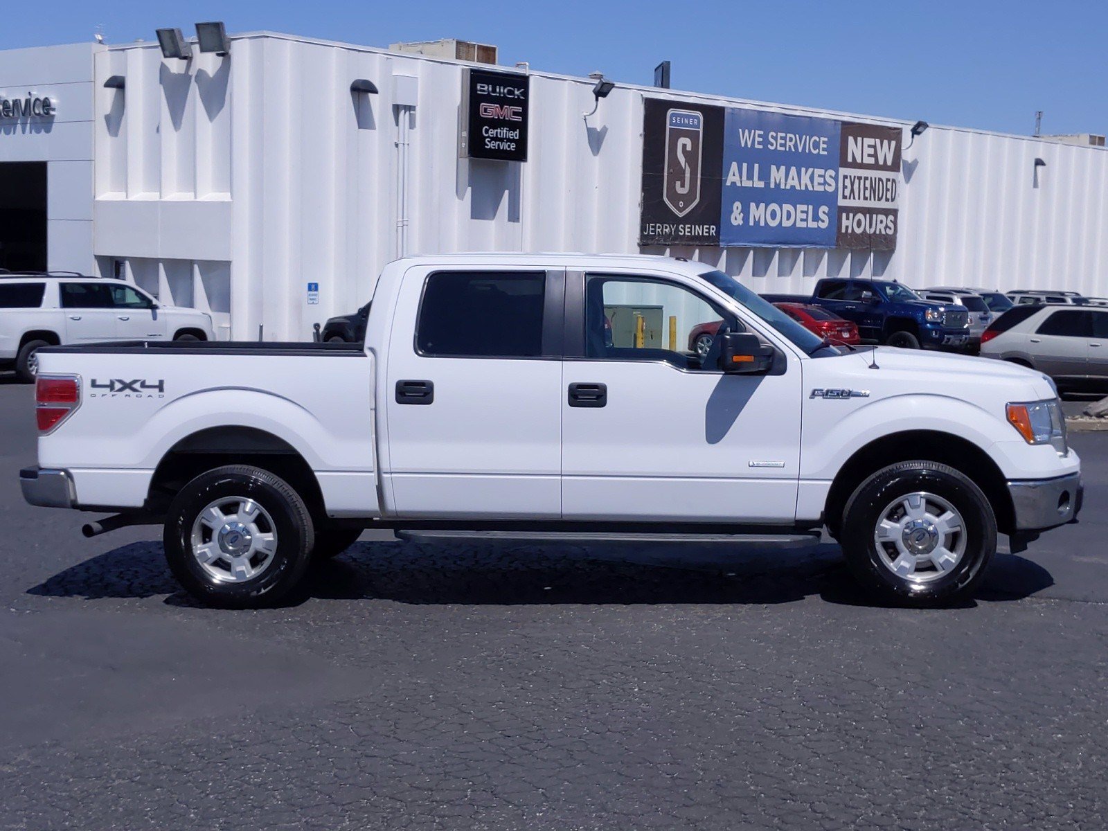 Pre-owned 2014 Ford F-150 Xlt 4wd Crew Cab Pickup