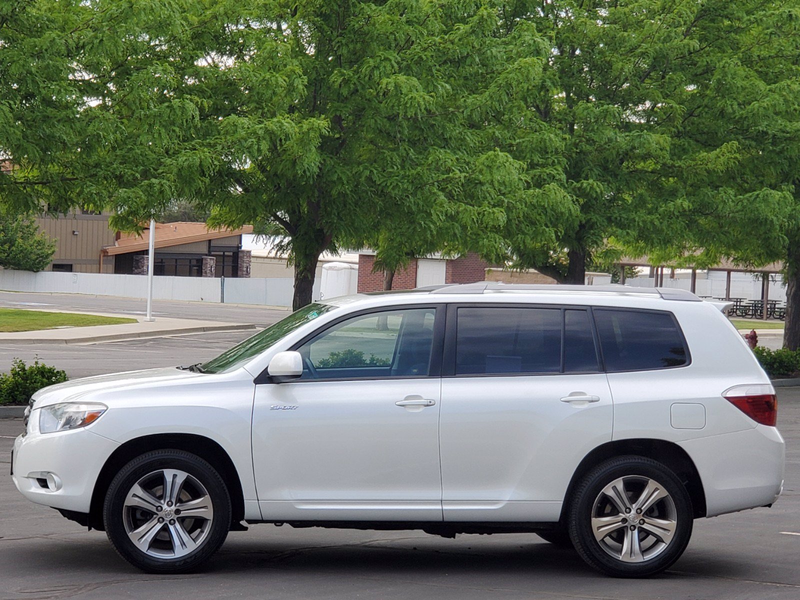 Toyota highlander sport