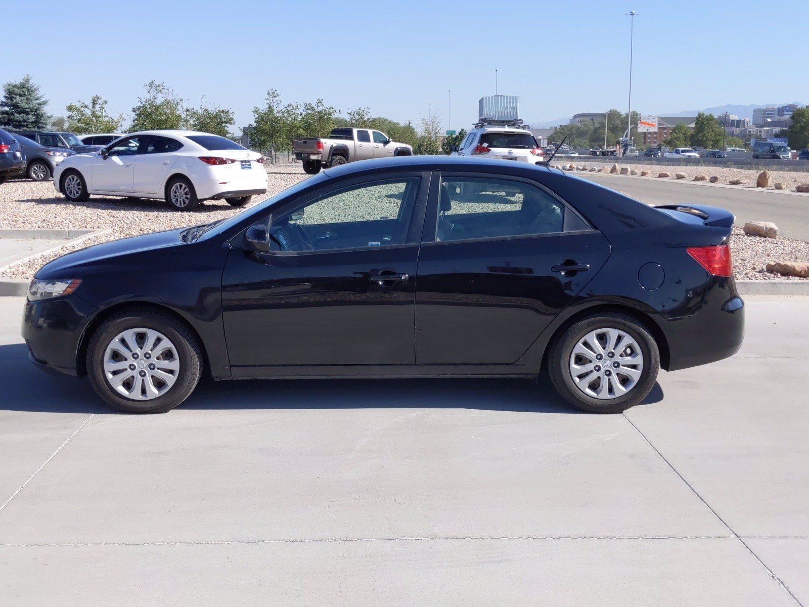 Pre-Owned 2013 Kia Forte EX FWD 4dr Car